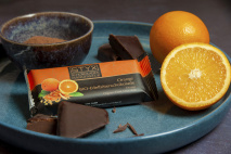 BIO-Edelbitterschokolade gefüllt mit Orange-Ganache
