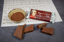 Mozart Edition - BIO-Milchschokolade gefüllt mit Marzipan-Nougat-Ganache